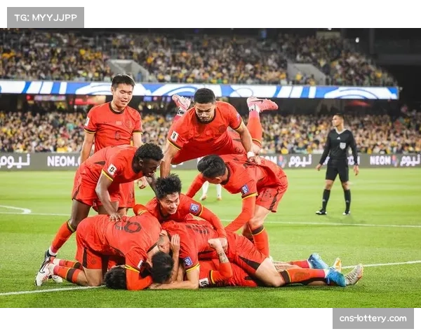 特拉布宗体育中场穆奇小角度任意球破门 技惊四座锁定胜局